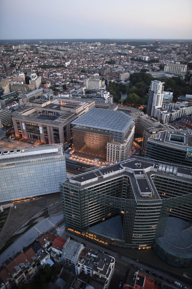 ������ Europa ������������ ������. Philippe Samyn and partners architects & engineers, LEAD and DESIGN PARTNER.
With Studio Valle Progettazioni architects, Buro Happold Limited engineers. ���� � European Union