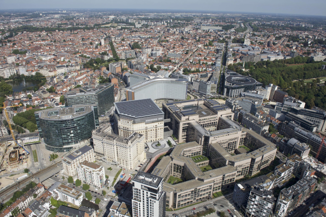 ������ Europa ������������ ������. Philippe Samyn and partners architects & engineers, LEAD and DESIGN PARTNER.
With Studio Valle Progettazioni architects, Buro Happold Limited engineers. ���� � European Union