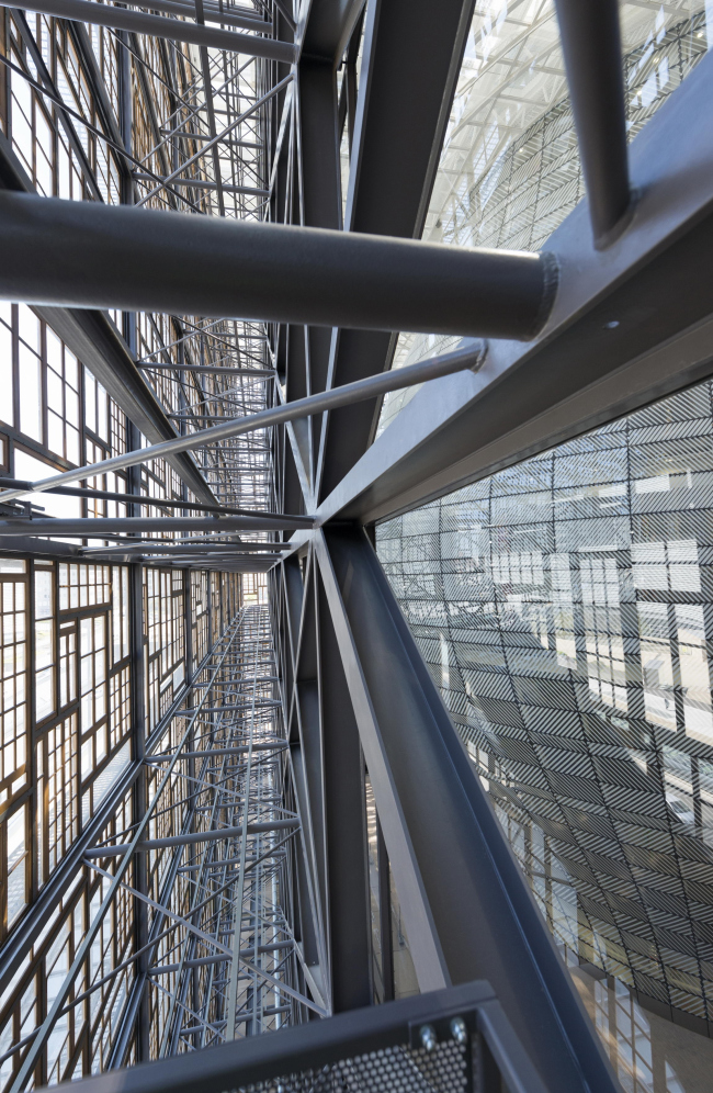 ������ Europa ������������ ������. Philippe Samyn and partners architects & engineers, LEAD and DESIGN PARTNER.
With Studio Valle Progettazioni architects, Buro Happold Limited engineers. ���� � Marie-Françoise Plissart