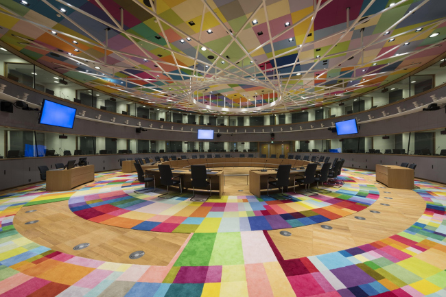 ������ Europa ������������ ������. Philippe Samyn and partners architects & engineers, LEAD and DESIGN PARTNER.
With Studio Valle Progettazioni architects, Buro Happold Limited engineers. ���� � Marie-Françoise Plissart, ����� � Georges MEURANT