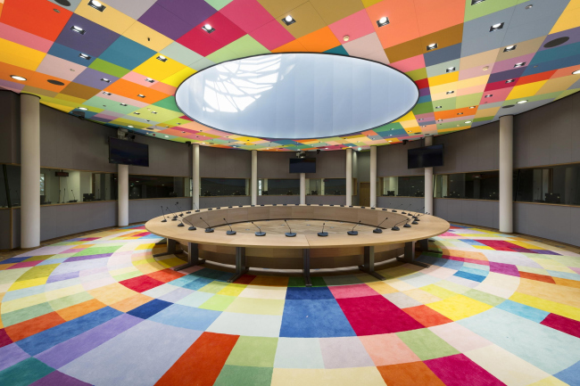 ������ Europa ������������ ������. Philippe Samyn and partners architects & engineers, LEAD and DESIGN PARTNER.
With Studio Valle Progettazioni architects, Buro Happold Limited engineers. ���� � Marie-Françoise Plissart, ����� � Georges MEURANT