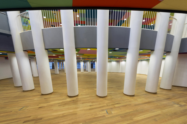 ������ Europa ������������ ������. Philippe Samyn and partners architects & engineers, LEAD and DESIGN PARTNER.
With Studio Valle Progettazioni architects, Buro Happold Limited engineers. ���� � Marie-Françoise Plissart, ����� � Georges MEURANT