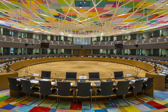 ������ Europa ������������ ������. Philippe Samyn and partners architects & engineers, LEAD and DESIGN PARTNER.
With Studio Valle Progettazioni architects, Buro Happold Limited engineers. ���� � European Union, ����� � Georges MEURANT
