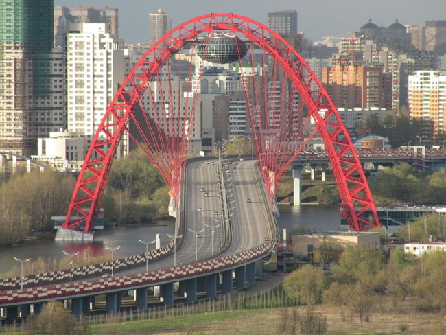 Живописный мост. Фото: Daryona via Wikimedia Commons. Лицензия CC BY-SA 3.0