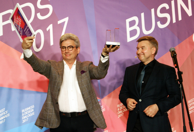 Церемония награждения победителей премии Best Office Awards. Борис Левянт. Фотография © Дмитрий Павликов Церемония награждения победителей премии Best Office Awards. Борис Левянт. Фотография © Дмитрий Павликов