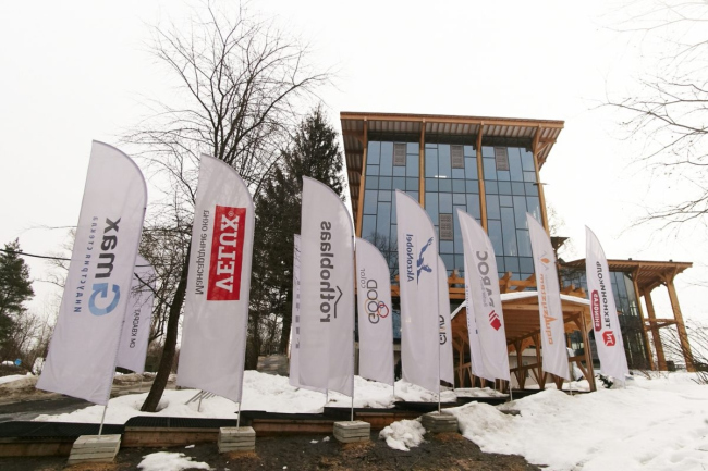 Good Wood Plaza. ���������� � ����� www.goodwoodplaza.ru