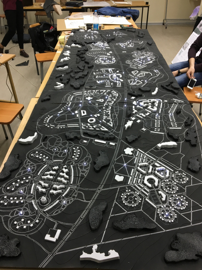 Город Циолковский. Концепция новых районов. Руководители: Кирилл Городов,
Александр Колосов,
Дмитрий Пшеничников. 13 группа МАРХИ, 2017 Город Циолковский. Концепция новых районов. Руководители: Кирилл Городов,
Александр Колосов,
Дмитрий Пшеничников. 13 группа МАРХИ, 2017