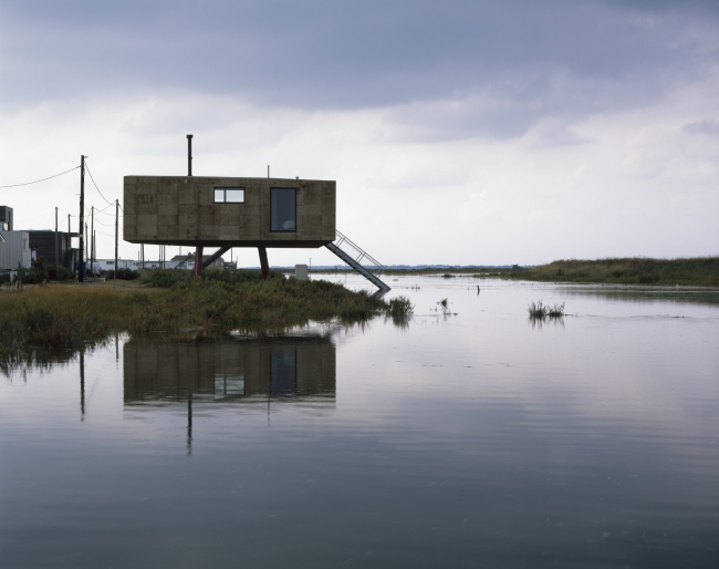  Redshank, . 
Lisa Shell Architects Ltd + Marcus Taylor.   Helene Binet