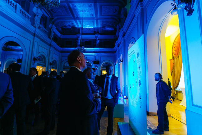 ������ �������� AGC. ���������� � �GC 