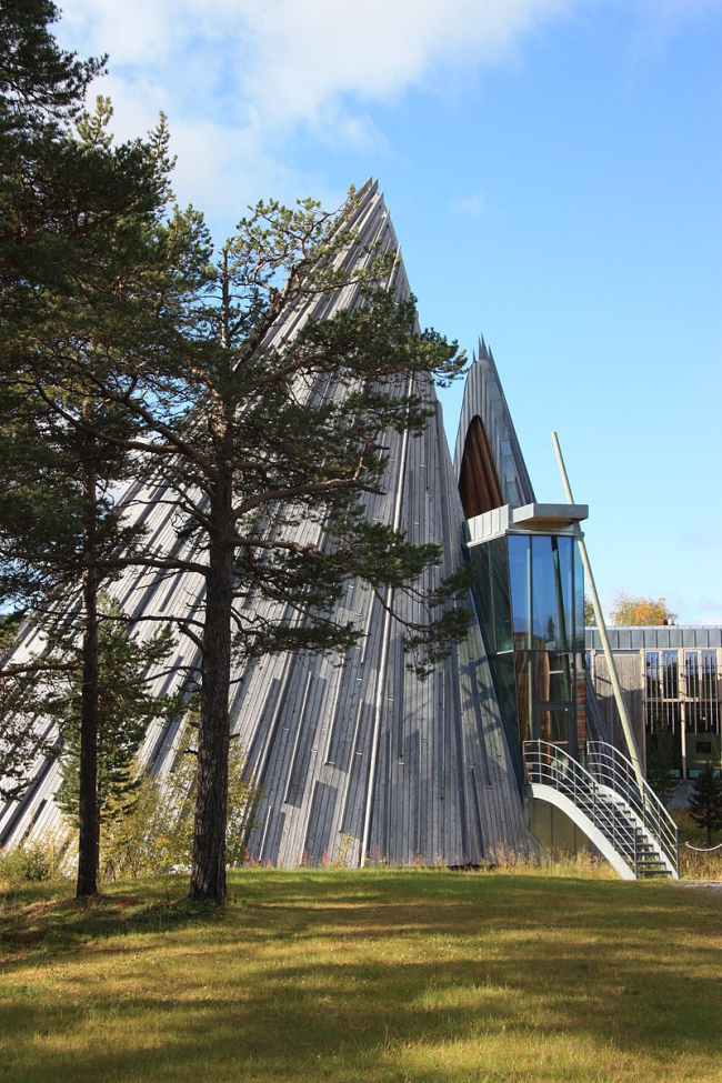     . : Sámediggi Sametinget via Wikimedia Commons.  CC BY-SA 2.0