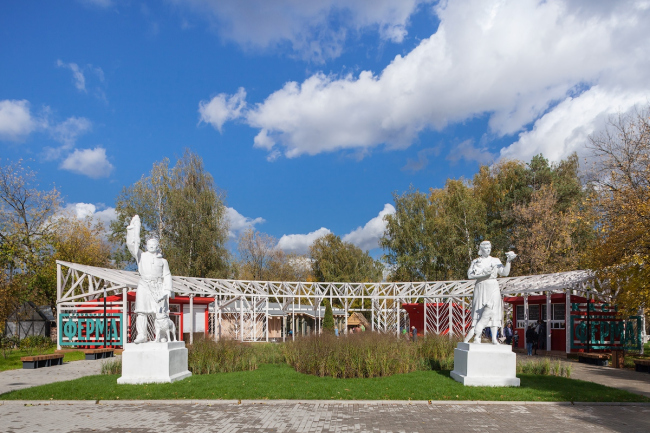 Entrance pavilion. Urban farm at VDNKH, 2nd stage. Wowhouse. Photograph  Mitya Chebanenko