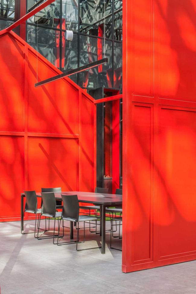 Концепция интерьеров общественных зон бизнес-центра Neo Geo. Атриум © Т+Т Architects