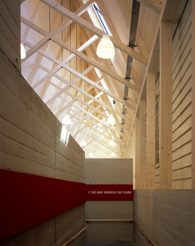 ����� Command of the Oceans, ����. 
Baynes & Mitchell Architects. ���� � Hélène Binet