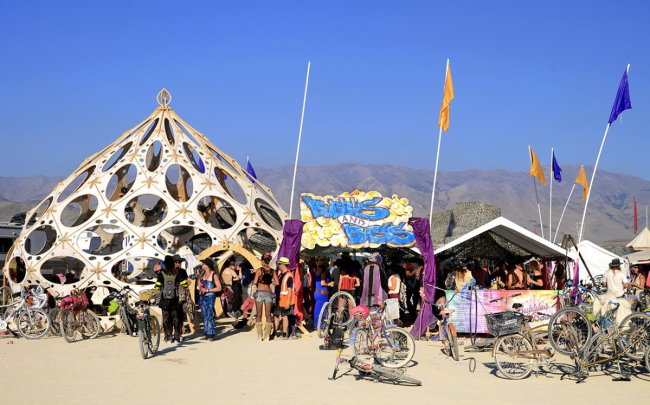 ���������� �� ��������� Burning Man � Philippe Glade