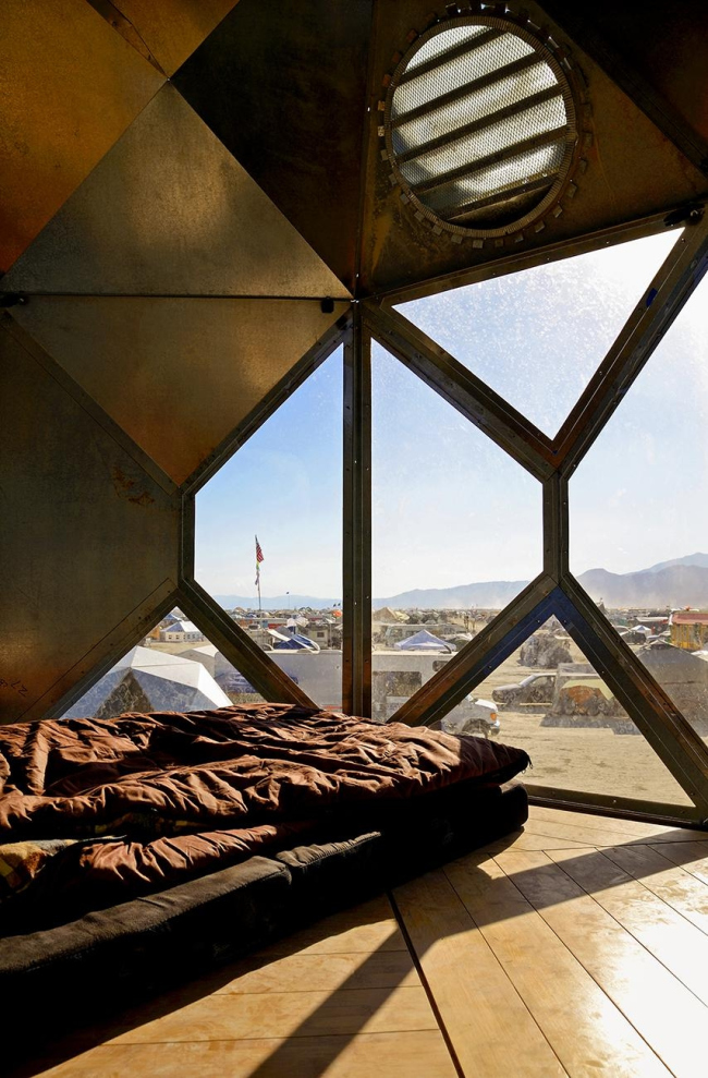 ���������� �� ��������� Burning Man � Philippe Glade