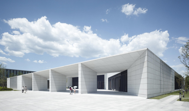 ����� �������������� Huawei Technological Factory � Christian Gahl