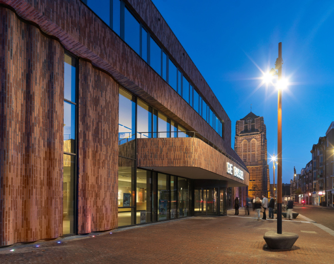 ���������� ����� De Bussel. ������� �������� Hagemeister ���������� ���������� � ������ ��������. ���� � Michel Kievits. ������������� ��������� Hagemeister 