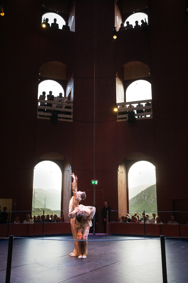 ���������������� ���������� ��� ���� � ������ Juliertheater  � Origen Festival Cultural