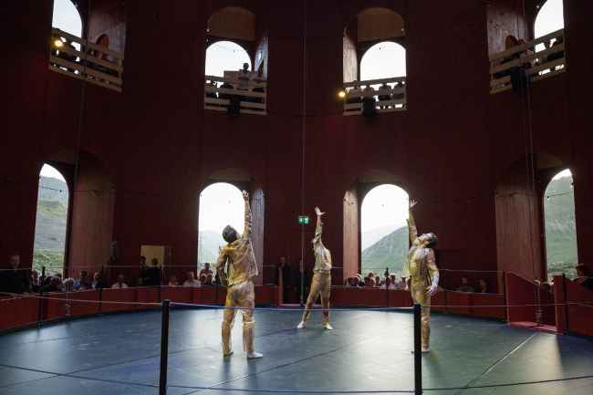 ���������������� ���������� ��� ���� � ������ Juliertheater  � Origen Festival Cultural