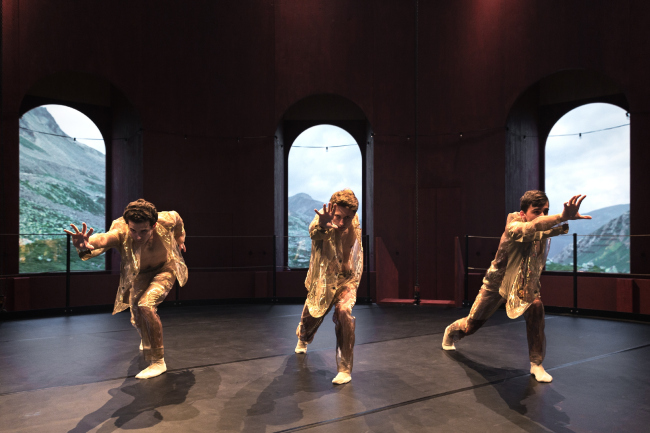 ���������������� ���������� ��� ���� � ������ Juliertheater  � Origen Festival Cultural