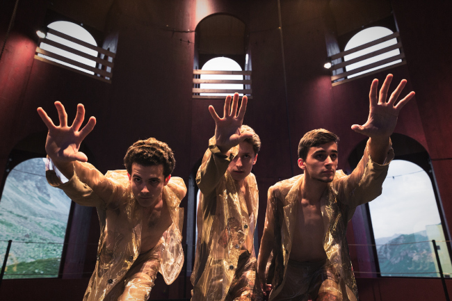 ���������������� ���������� ��� ���� � ������ Juliertheater  � Origen Festival Cultural