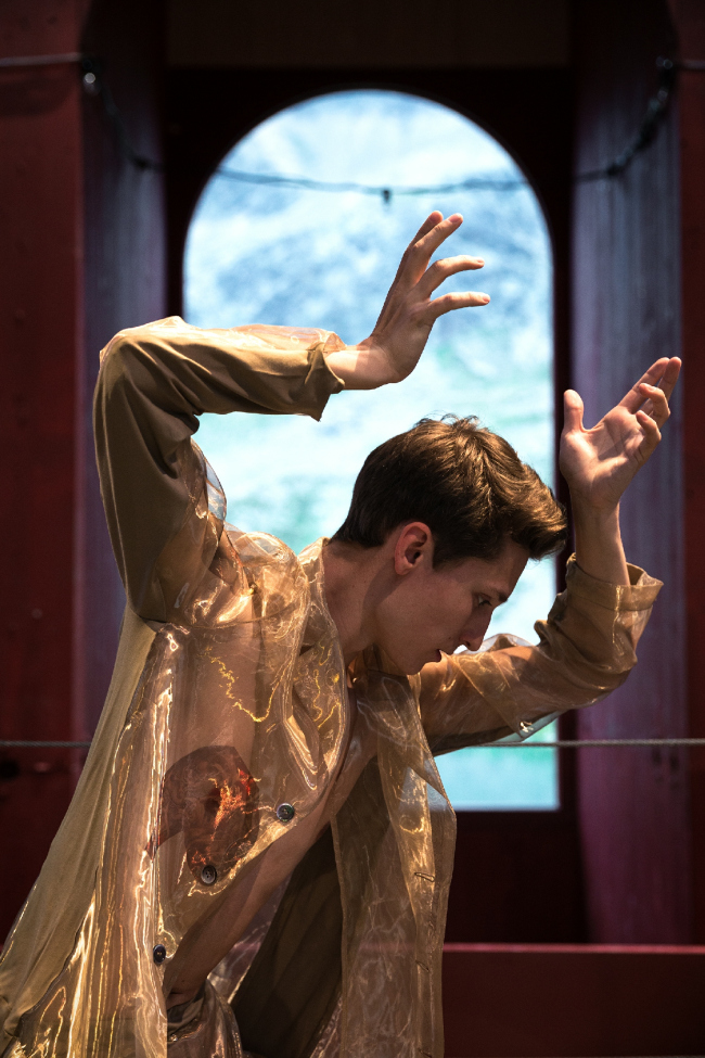 ���������������� ���������� ��� ���� � ������ Juliertheater  � Origen Festival Cultural