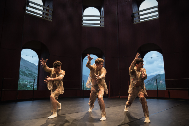 ���������������� ���������� ��� ���� � ������ Juliertheater  � Origen Festival Cultural