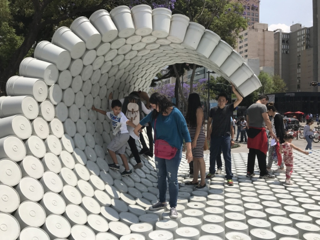 One bucket at a time � Factor Eficiencia