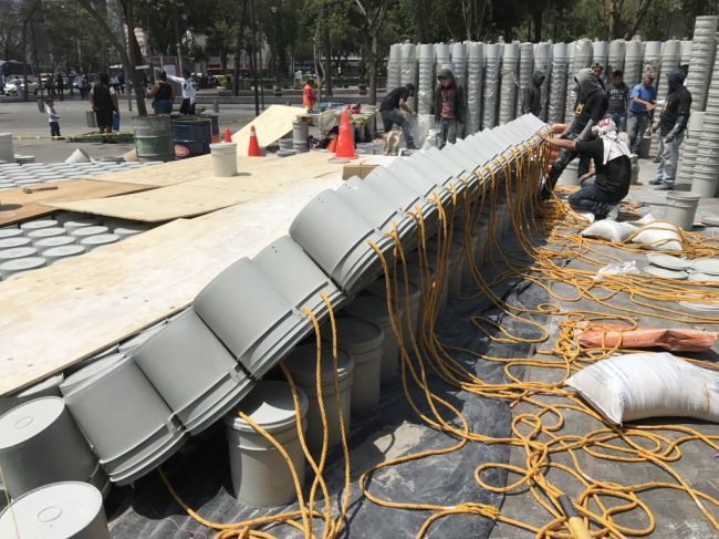 One bucket at a time � Factor Eficiencia