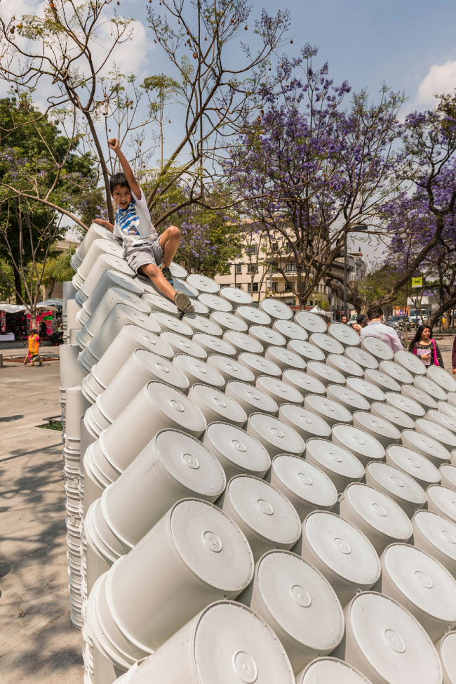 One bucket at a time � Jaime Navarro