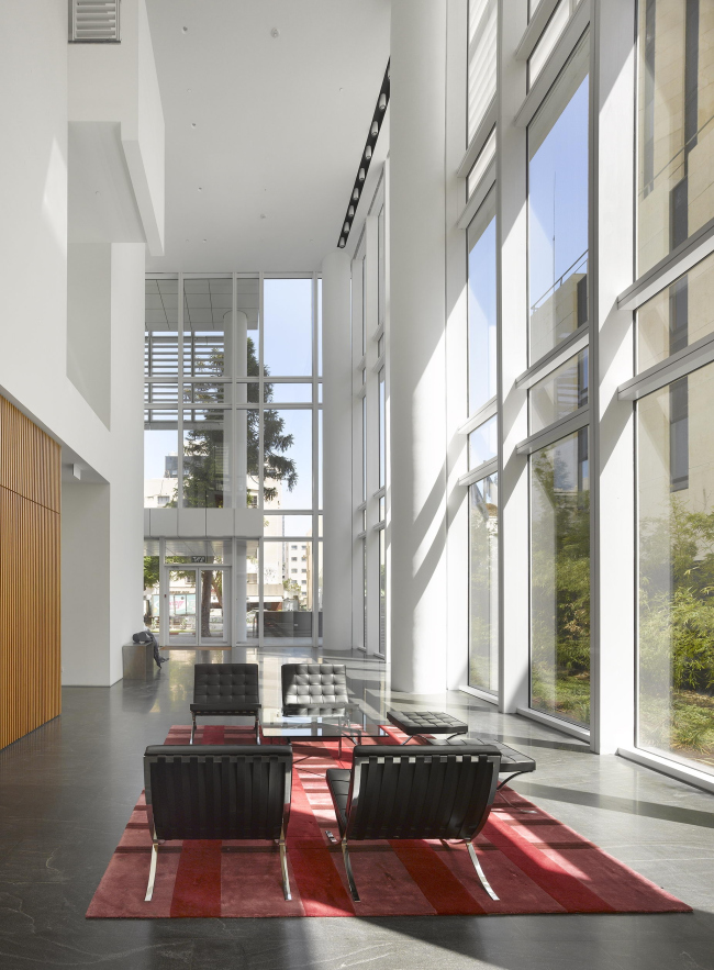 ����� Rothschild Tower � Roland Halbe