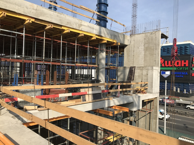 Dealership center of Mercedes-Benz and Audi on the territory of ZIL Plant. In the process of construction, 2017  Kleinewelt Architekten