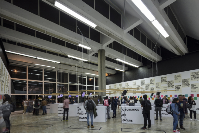 ��� �������� Something other than a narrative: Architects′ voices & visions � ������. ����: Luis Gordoa. ������������� ���������� �������������