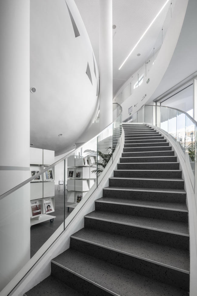 ��������� La Passerelle � Aldo Amoretti