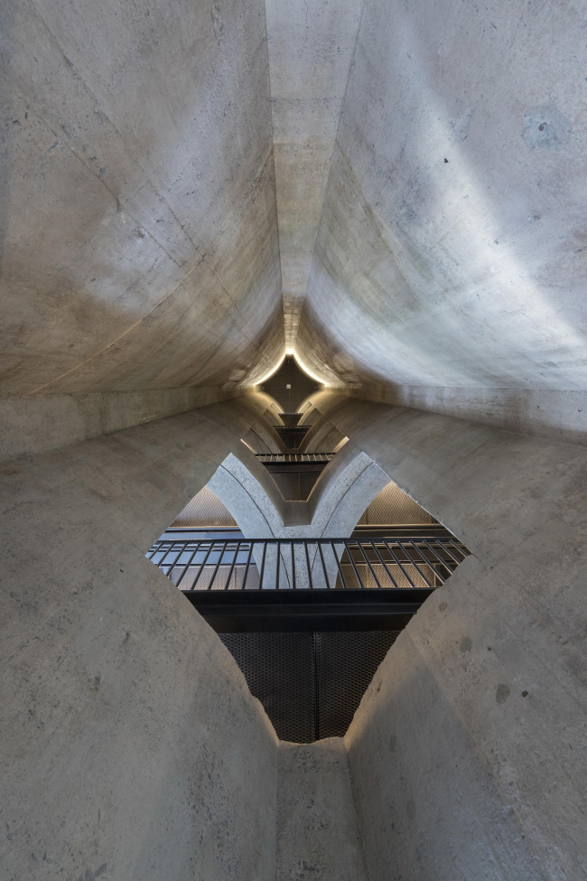 ����� ������������ ������������ ��������� ����� � Iwan Baan