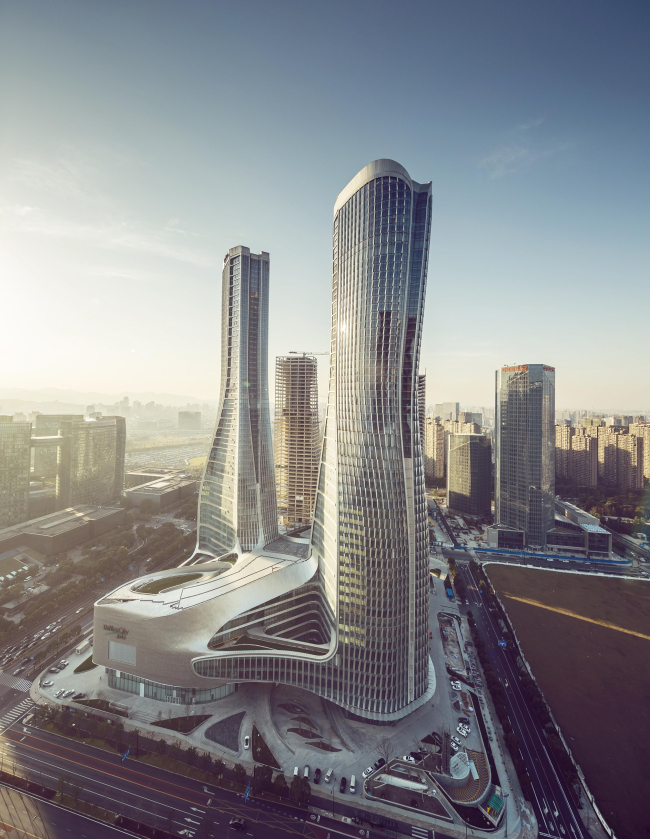 �������� Raffles City 
