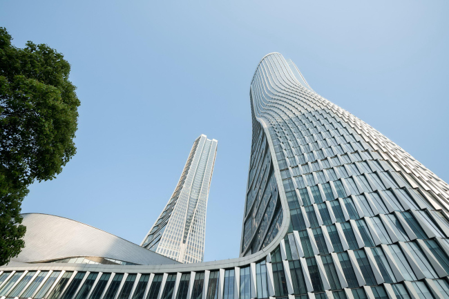 �������� Raffles City 