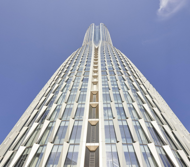 �������� Raffles City 