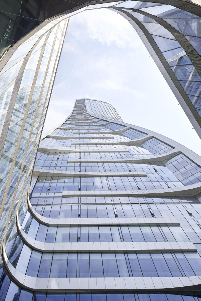 �������� Raffles City 