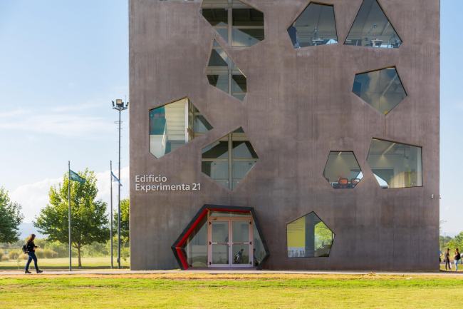 ����� Experimenta 21 � Gonzalo Viramonte