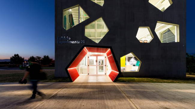 ����� Experimenta 21 � Gonzalo Viramonte