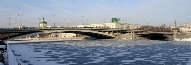 Большой Устьинский мост. Фото: NVO via Wikimedia Commons. Фото находится в общем доступе
