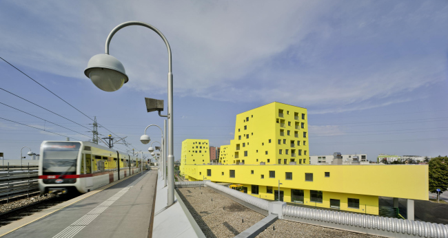 ����� �������� Zitronengelbe Häuser � David Frutos