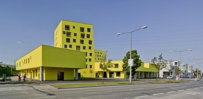 ����� �������� Zitronengelbe Häuser � David Frutos