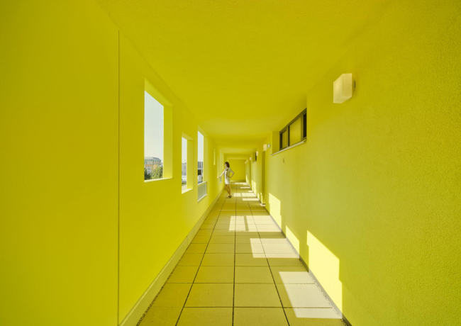 ����� �������� Zitronengelbe Häuser � David Frutos