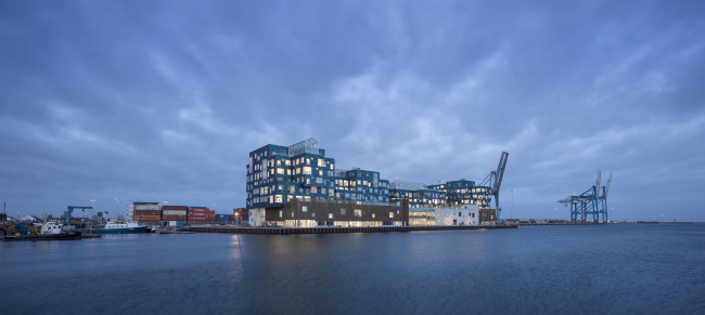 �������������� ������������� �����  � Adam Mørk