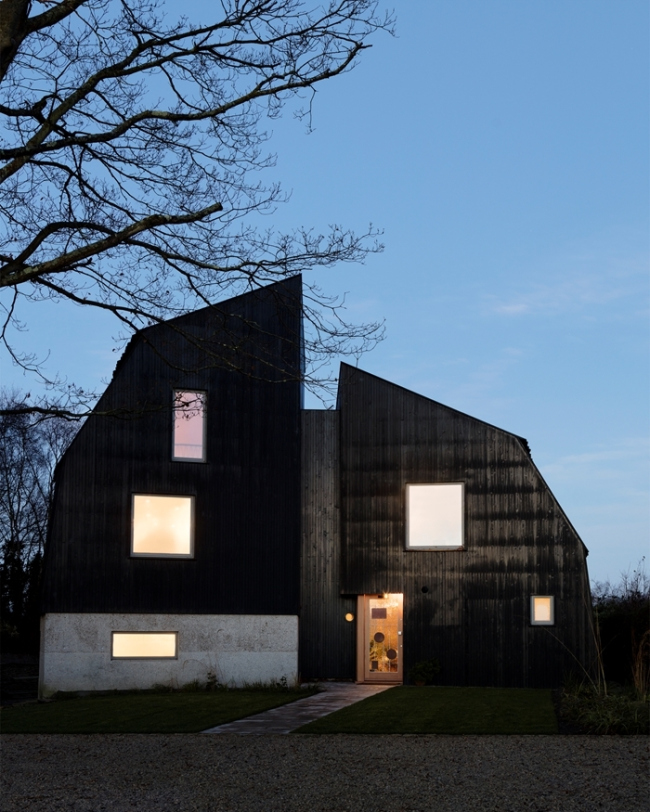 ������ ������� ��������: ��� The Houseboat, ����������� ������� ����� (Mole Architects) � ������� ��������. ���� � Rory Gardiner