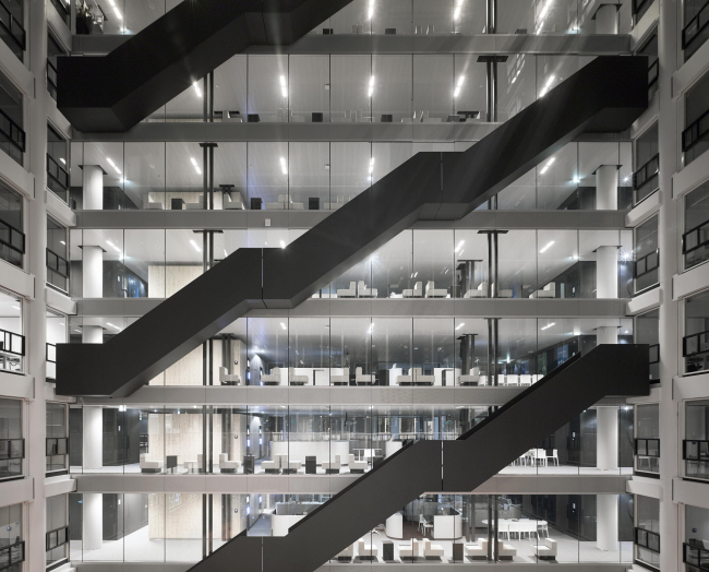 ���������������� ������ �� ����� ���������, 8. ���� � Nick Guttridge, ������������� OMA