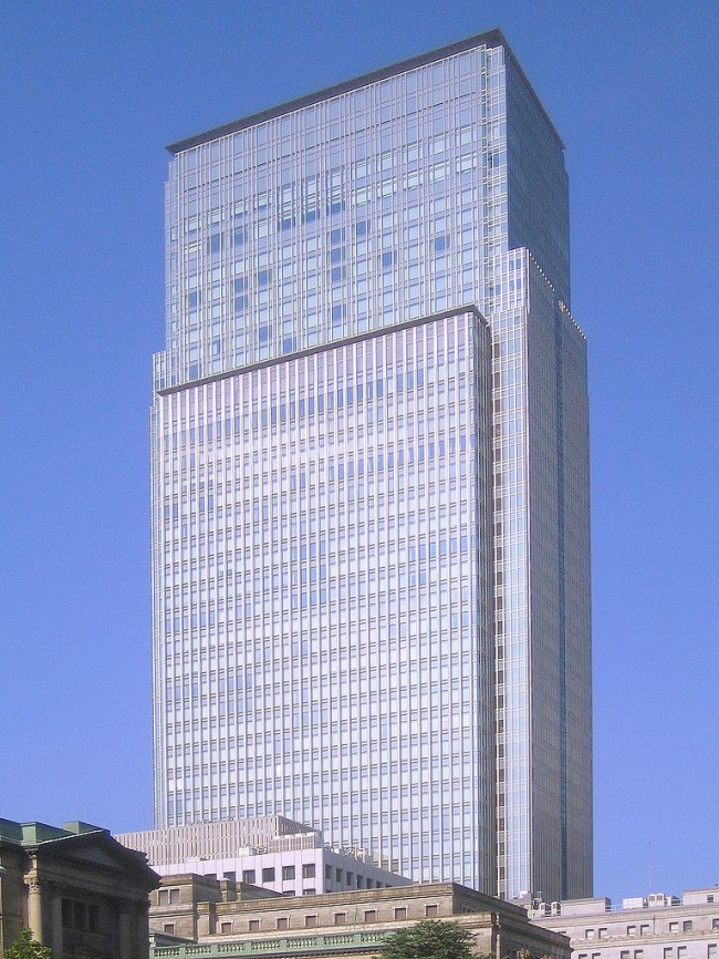  Nihonbashi Mitsui Tower. : Lombroso via Wikimedia Commons.     