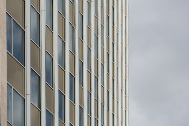 Azimut Hotel Smolenskaya � T+T Architects